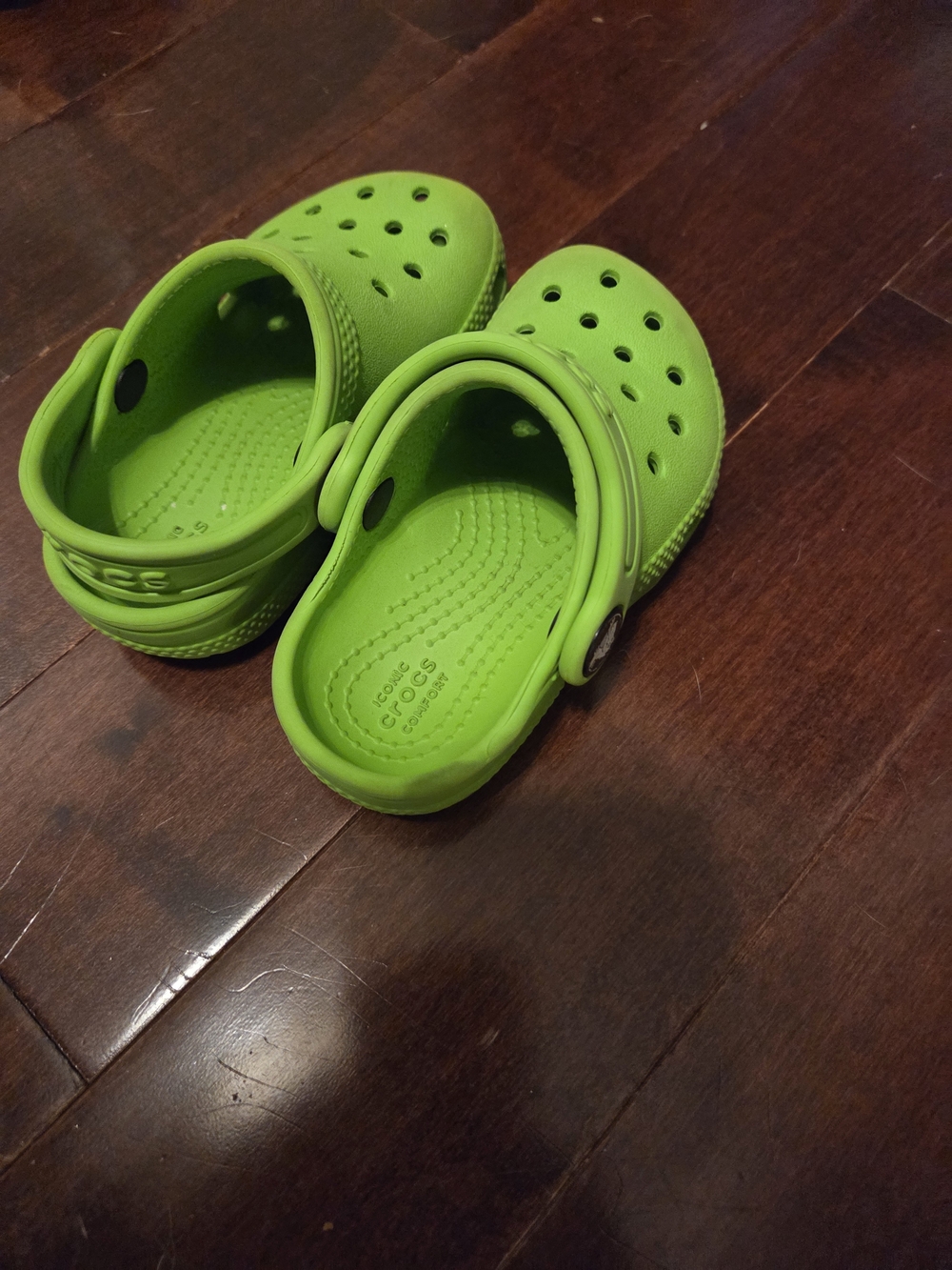 CROCS Kids' Classic Clog in Bright Green